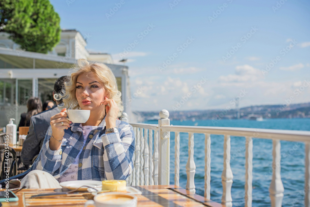 Weekend in Istanbul. Travelling concept. concept of vacation in Turkey. New places for trip. Ideas for journey. Modern lady have a good mood in trip Weekend in Istanbul. Travelling concept. concept of vacation in Turkey. New places for trip. Ideas for journey. Modern lady have a good mood in trip
