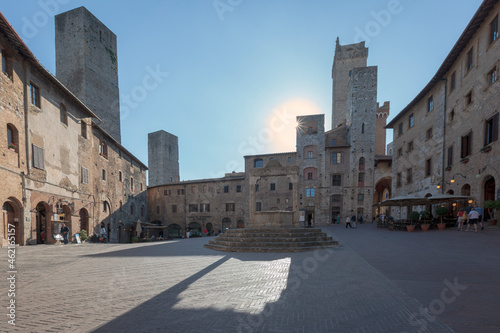 San Gimignano, Siena. Piazza della Cisterna