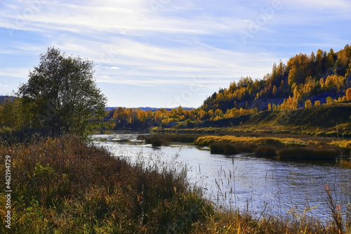 Fototapeta Naklejka Na Ścianę i Meble -  Autumn sunny panorama of Kolomagina mountain, Posad village and Sylva river