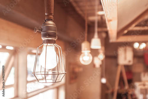 レトロな電灯 Retro lamp © RyoAnna