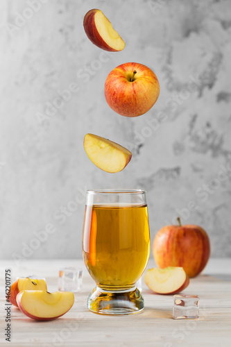 splash juice in a glass