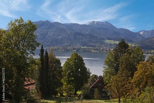 Blick auf den bayerischen Tegernsee und die Berge photo