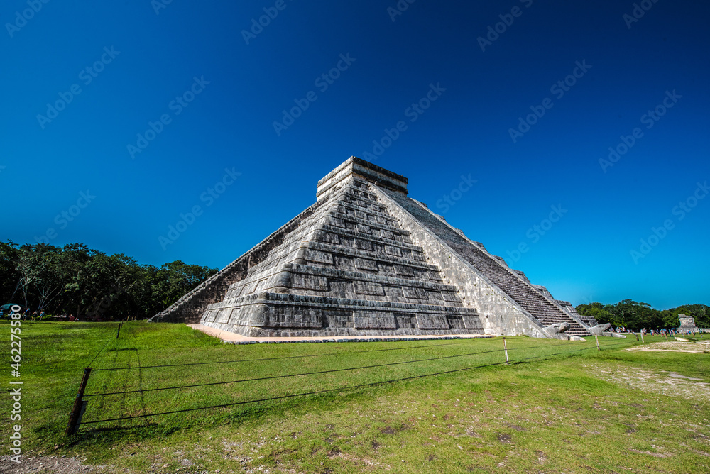 Maya temple of Chichen Itza