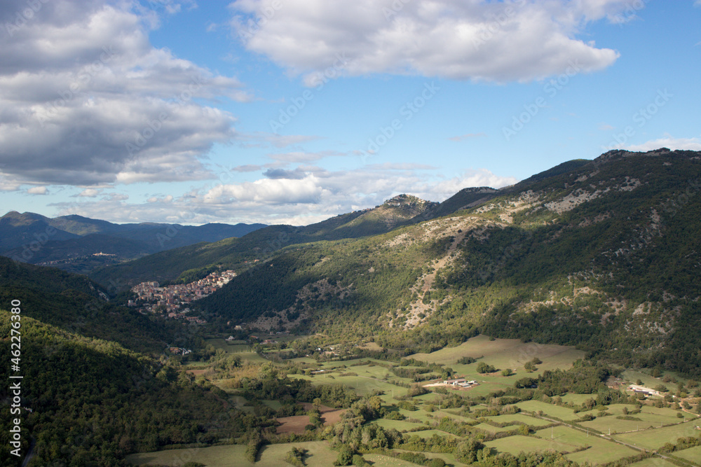 Fototapeta premium View of landscape near Ciciliano, Italy.