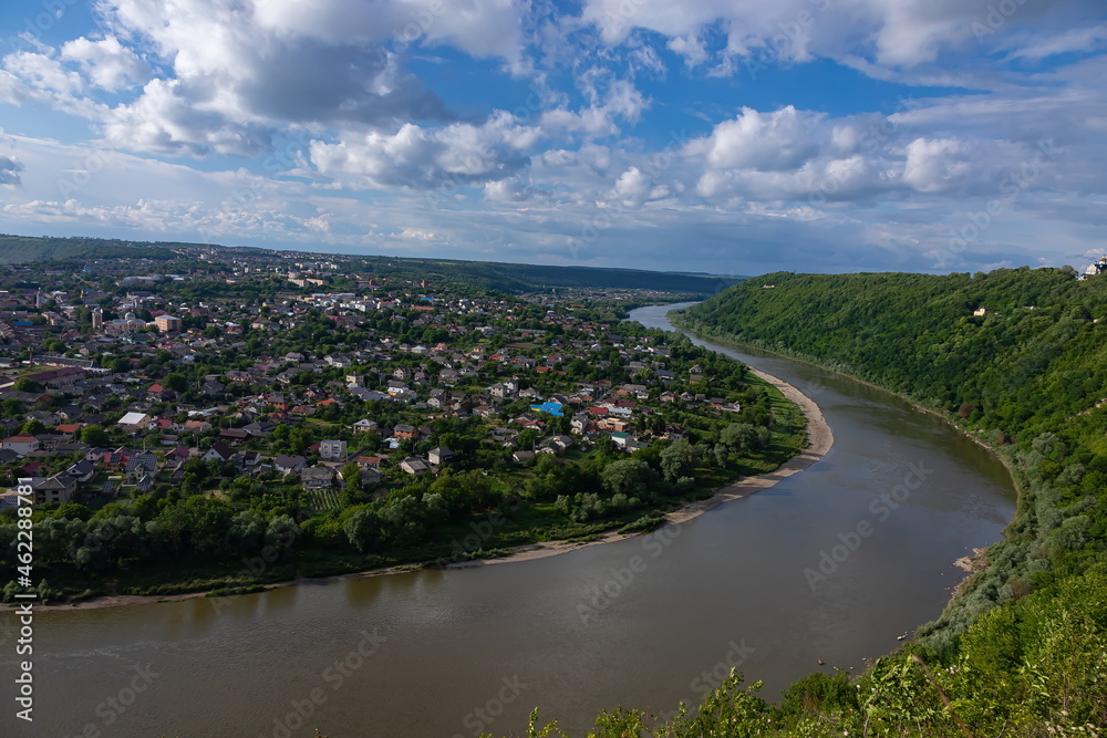 Fototapeta premium Panorama of Zalishchyky and the Dniester River from the high bank. Ukraine