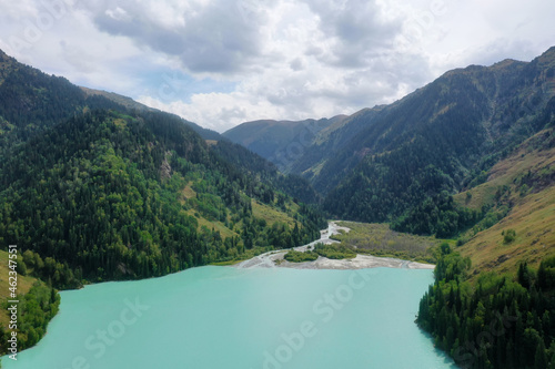 Bild auf Leinwand Zhasylkol lake in Almaty region Zhongar Alatau Kazakhstan