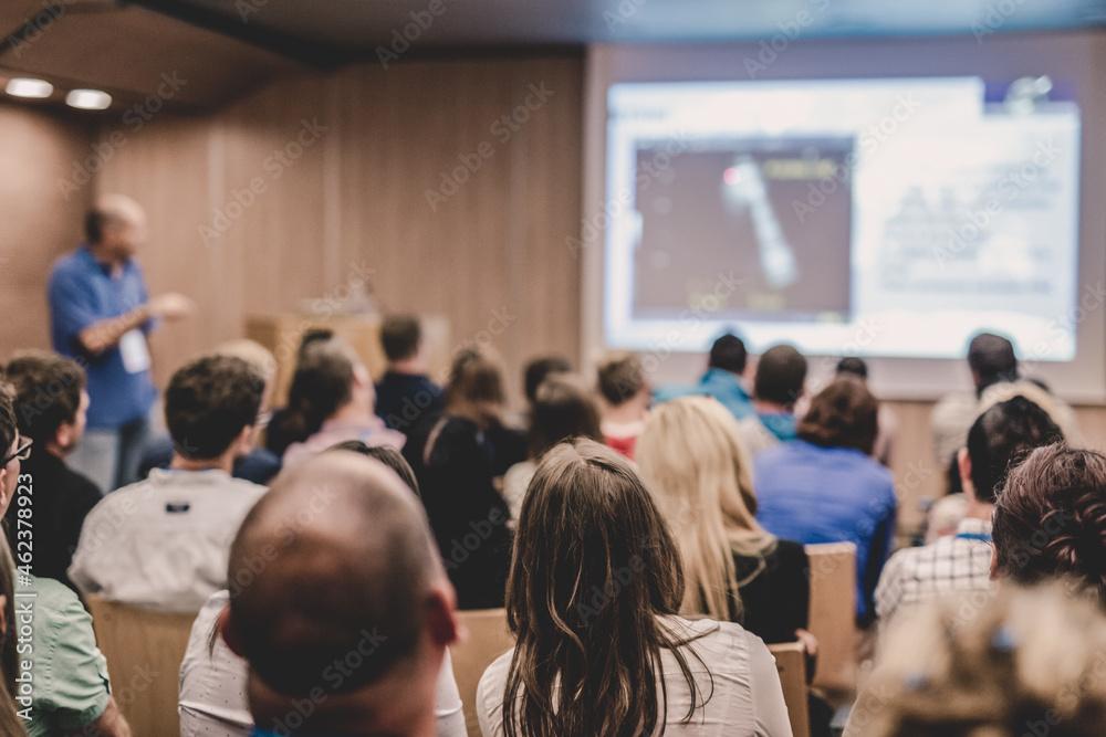 Obraz premium Audience in lecture hall on scientific conference.