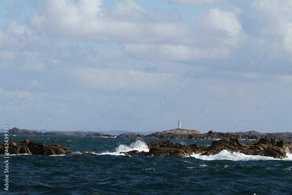 îlot rocheux dans l'archipel de Chausey  , Normandie
