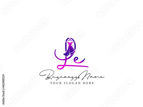 Letter LE Logo, Creative le l e Clothing Brand, Apparel and Fashion Logo For Luxury Fashion Shop photo