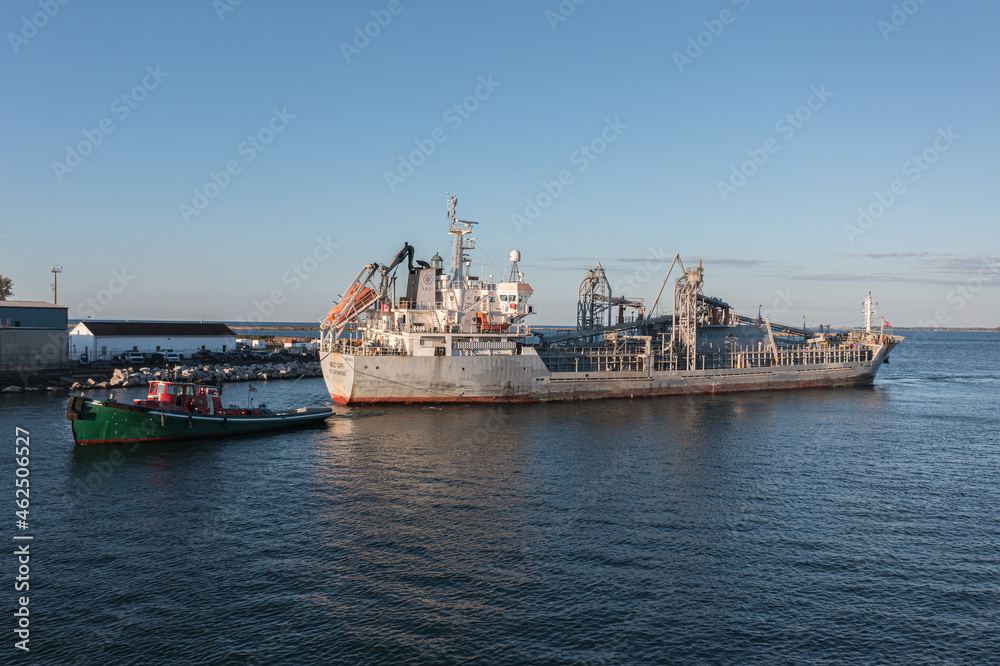Grain Ship towed by tug Buffalo Harbor