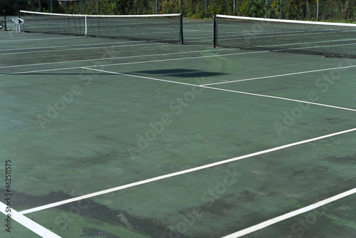tennis court © eugen