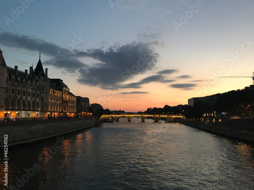 Obraz na płótnie Le Seine in Paris w salonie