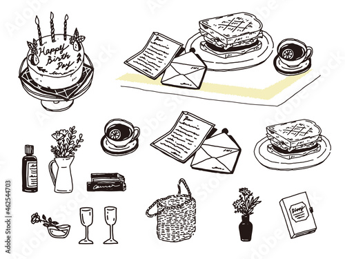 白黒、モノトーン、線画のイラスト(手書き、オシャレ、雑誌、カフェ、ファッション、コーヒー、誕生日ケーキ、サンドイッチ) Black and white, monotone, line drawing illustrations. Handwritten, stylish, magazine, cafe, fashion, coffee, birthday cake, sandwich.
