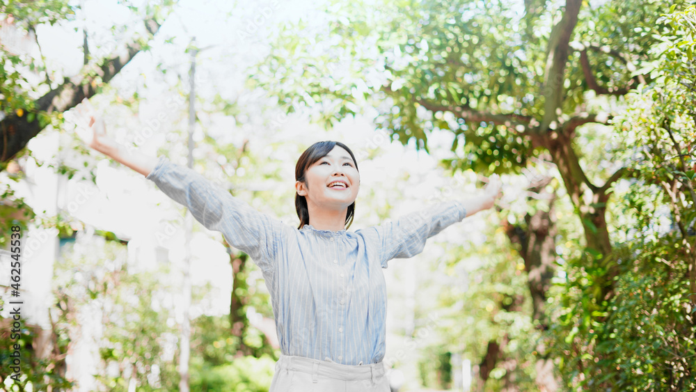 ストレッチをする女性 ストレッチをする女性