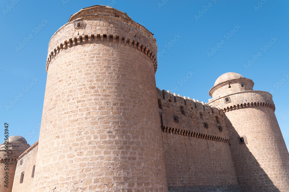 Diferentes vistas del castillo de la Calahorra en Granada (España)