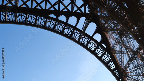the eiffel tower