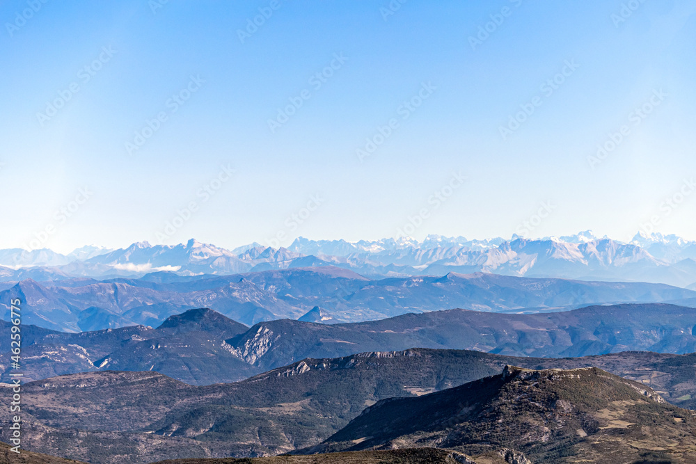 Naklejka premium vue des montagnes au sommet du Mont-Ventoux