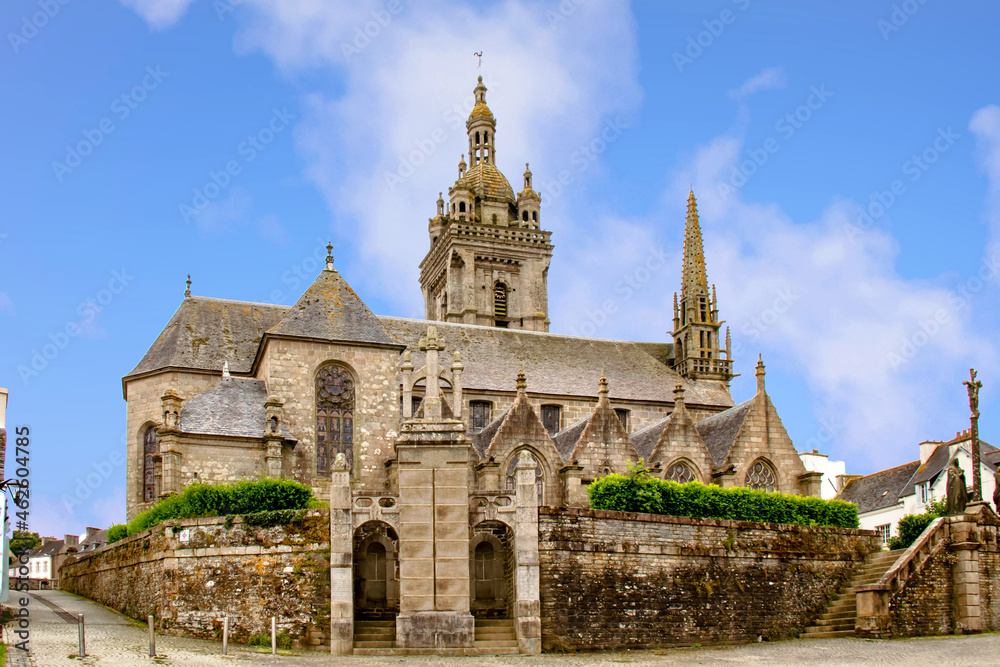 Saint-Thégonnec. L'église de l'enclos paroissial. Finistère. Bretagne	