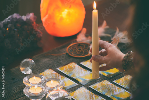 Foto Tarot cards and dowsing