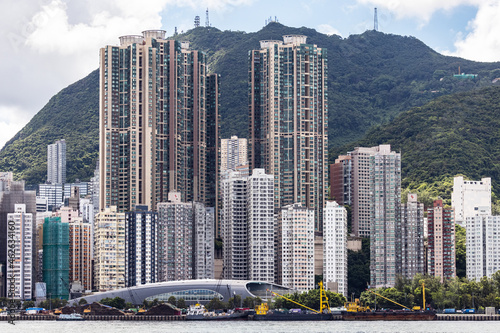 Cuadro en lienzo Private housing of Hong Kong - Western