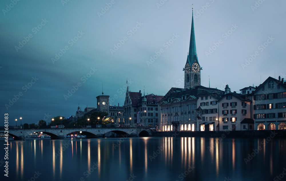 Fraumünster Zürich bei Nacht