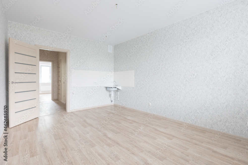 Fototapeta premium unfurnished house or apartment in bright colors