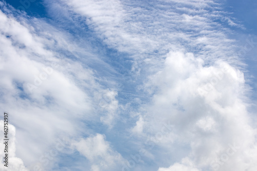 Fototapeta Naklejka Na Ścianę i Meble -  Blue sky, white clouds and fine weather