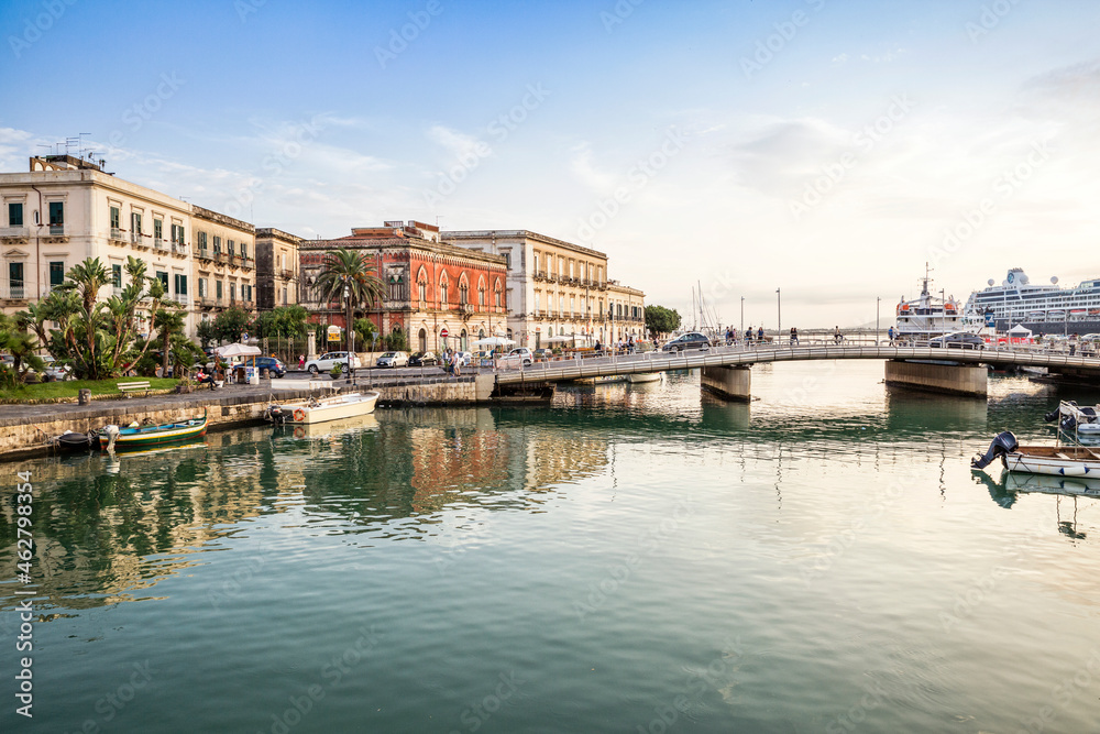 Italy, Sicily, Ortygia, Syracuse, Palazzo Lucchetti Cassola at the Ponta Santa Lucia Italy, Sicily, Ortygia, Syracuse, Palazzo Lucchetti Cassola at the Ponta Santa Lucia
