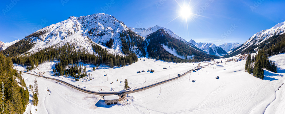 © Stefan Schurr/Westend61 - Austria, Tirol, Kelmen at Namlos mountain pass, in winter, aerial image