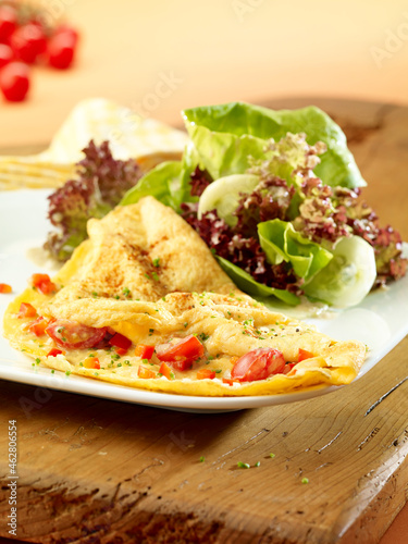 Wallpaper Mural Omelette with salad Torontodigital.ca