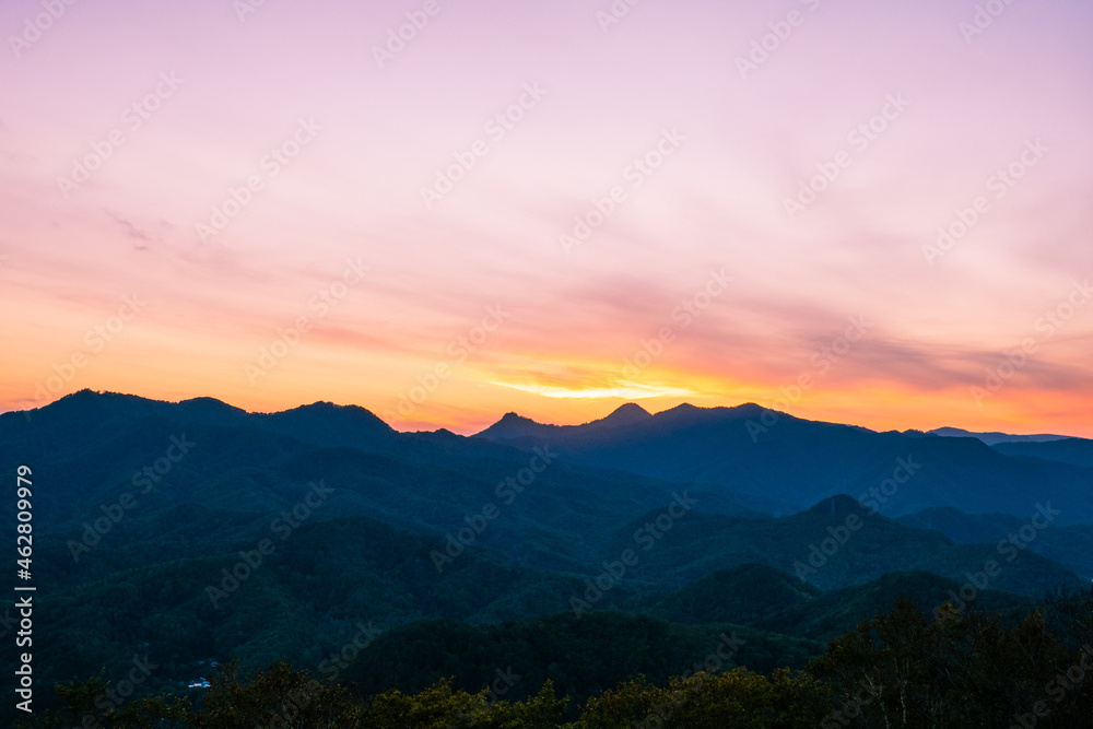 札幌のもいわ山からの夕焼け空