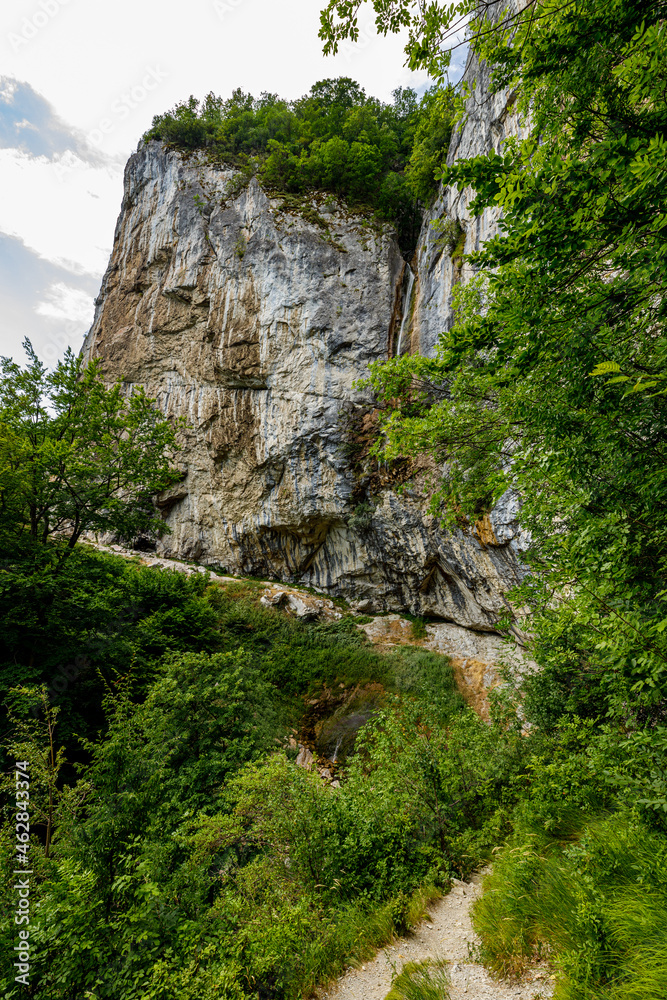 Cascada Vanturatoarea în the Domogled Valea Cernei Național Park în România Cascada Vanturatoarea în the Domogled Valea Cernei Național Park în România