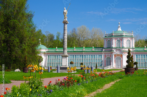 Canvas Print MOSCOW, RUSSIA - May, 2021: Kuskovo estate of the Sheremetev family in spring da