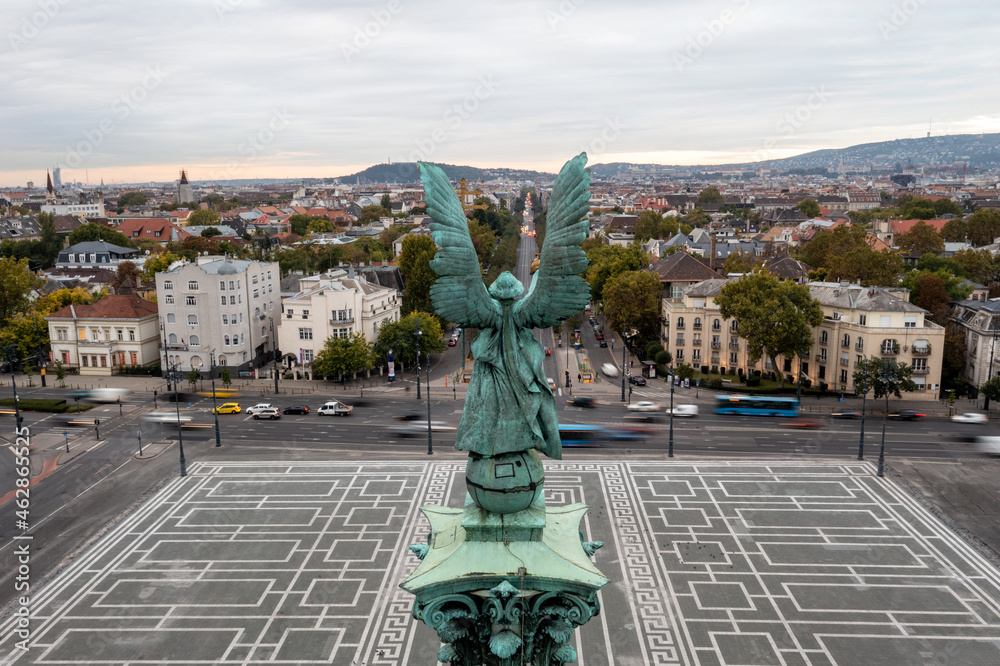 Obraz premium Aerial view from Millennium Monument in Heroes Square, Budapest