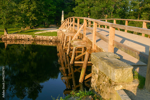Foto The Old North Bridge at Concord where the Shot Heard Round the World was Fired s