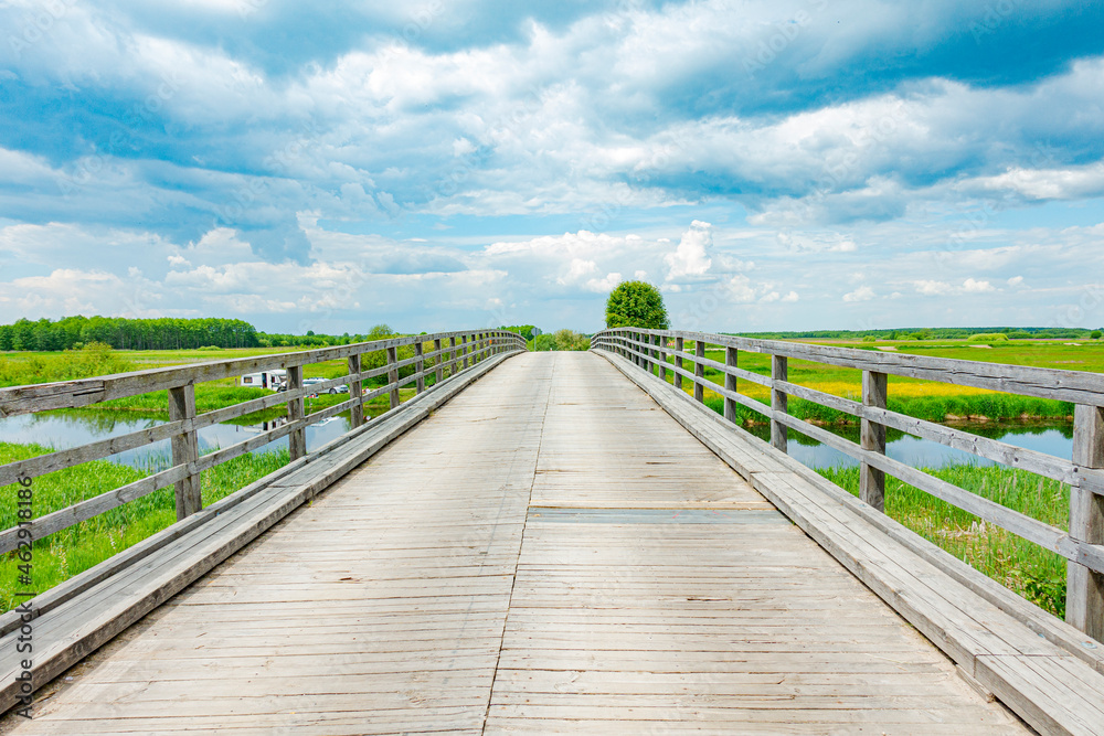 biebrza biebrzański park narodowy rzeka potok strumień rzeczka łąka pole pola pastwisko rolnictwo wieś podlasie podlaskie suwalszczyzna biebrza biebrzański park narodowy rzeka potok strumień rzeczka łąka pole pola pastwisko rolnictwo wieś podlasie podlaskie suwalszczyzna