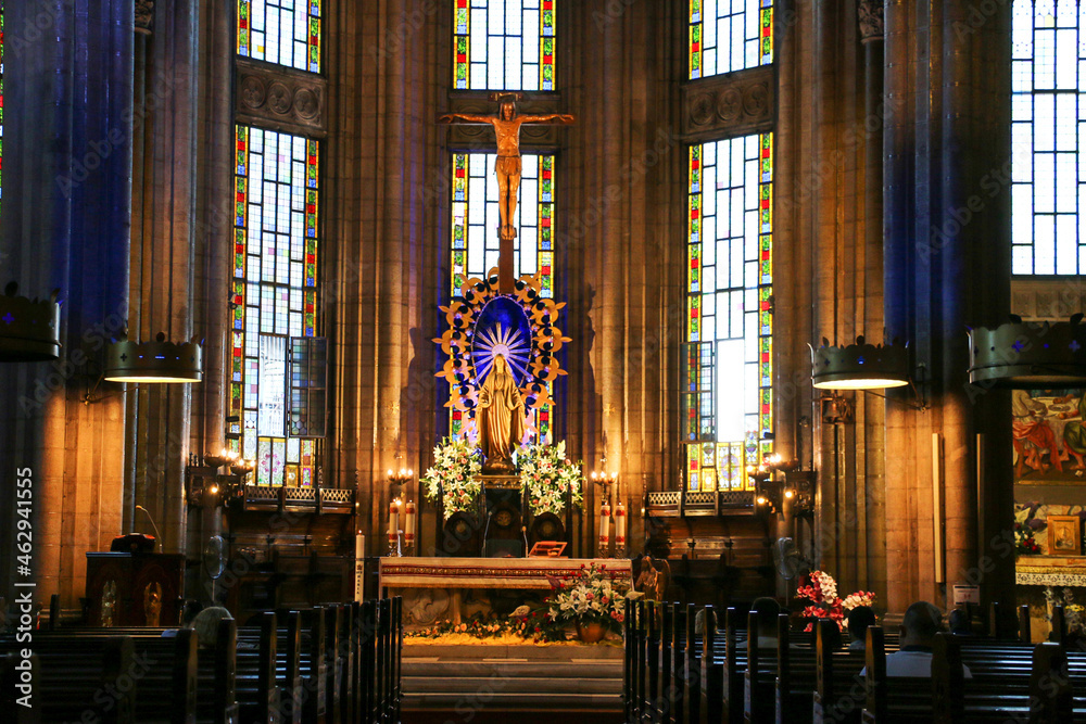 Fototapeta premium st. Antoine Catholic Church Istanbul Turkey: It is the largest and most congregational Catholic Church in Istanbul. flamboyant and historic catholic church. selective focus