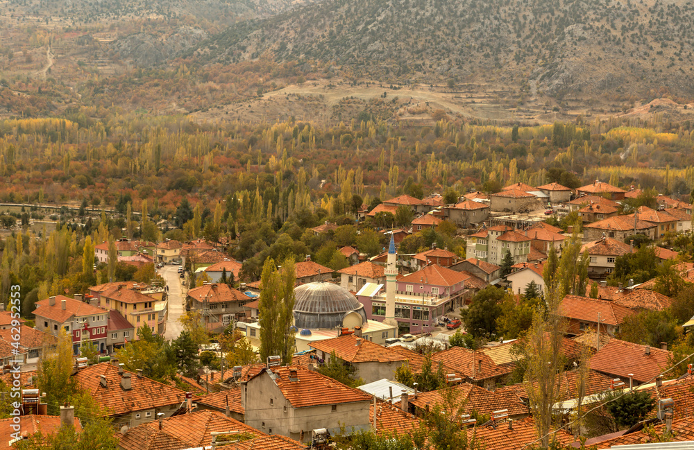 Autumn colors in Yeşilbaşköy, Burdur Ağlasun district...