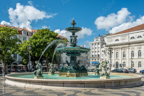 Rossio Square, Lisbon, Portugal Le Rossio est le nom historique de la place Don Pedro IV située dans la partie basse de la vieille ville de Lisbonne au Portugal.