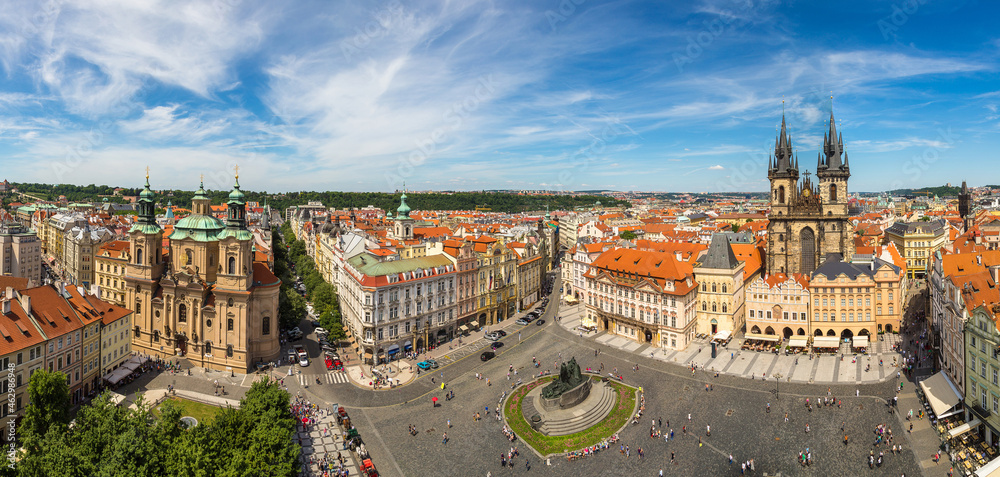 Fototapeta premium Old Town square in Prague