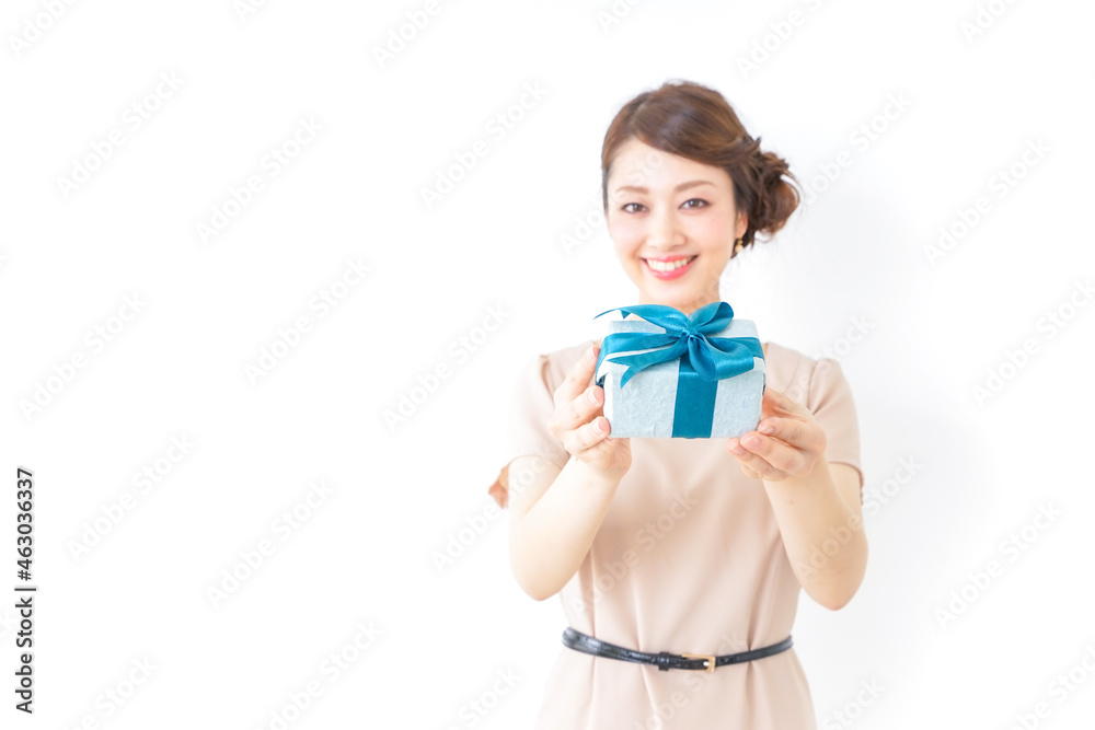 プレゼントと女性 プレゼントと女性