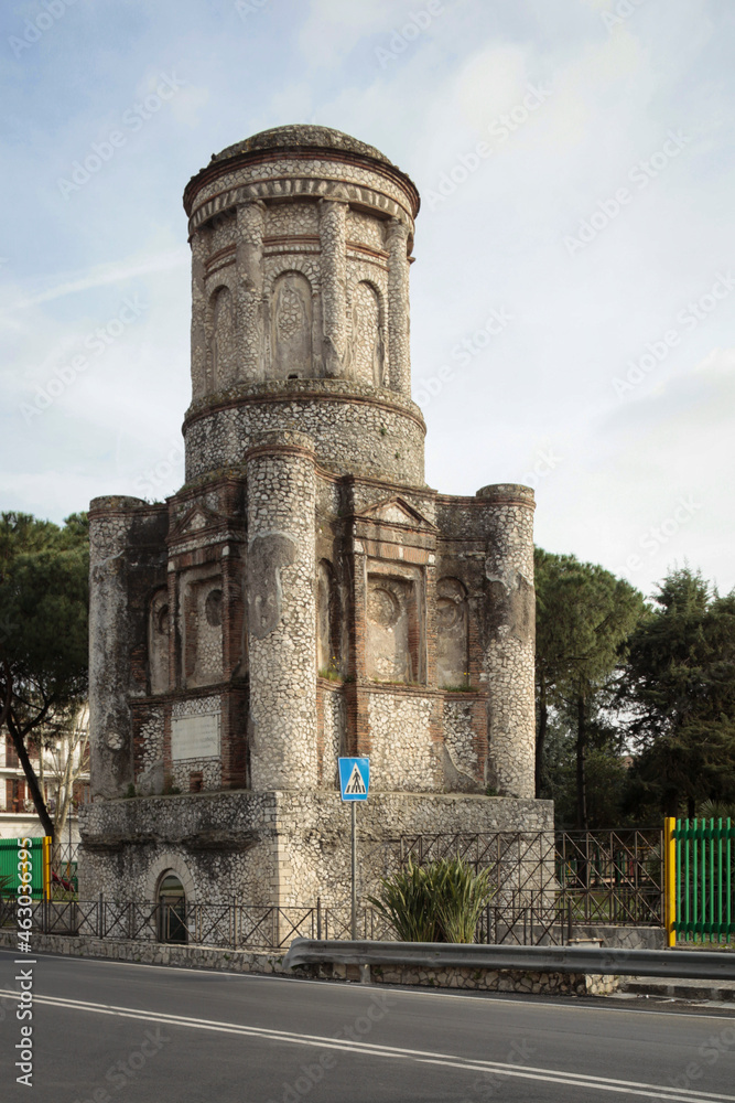 Santa Maria Capua Vetere. Caserta. Via Appia Antica. Mausoleo della Conocchia

