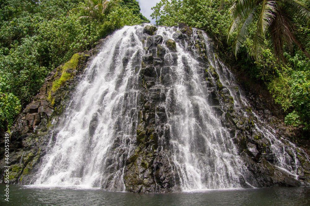 Fototapeta premium Kepirohi Waterfall, Federated States of Micronesia