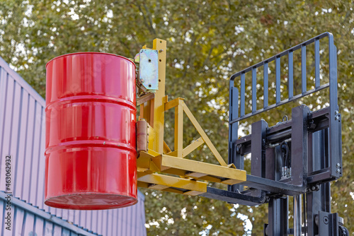 фотографія Oil Drum Grabber Forklift
