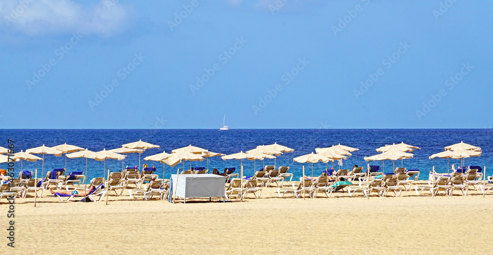 Faro y Playa de Morro Jable en Jandia, Fuerteventura, Las Palmas, Islas Canarias, España, Europa
Faro y Playa de Morro Jable en Jandia, Fuerteventura, Las Palmas, Islas Canarias, España, Europa