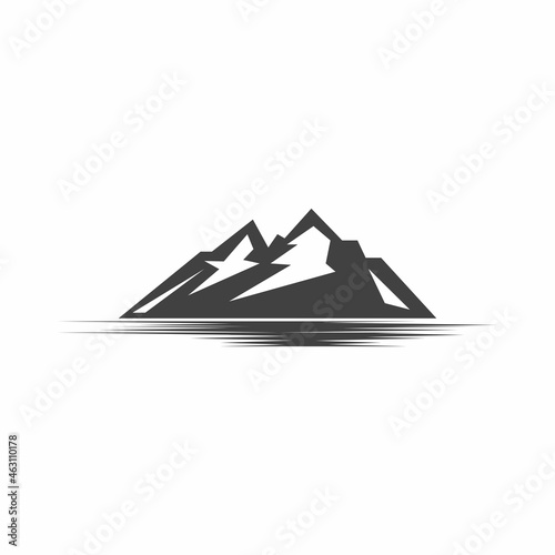 Mountain icon Logo Template Vector illustration design