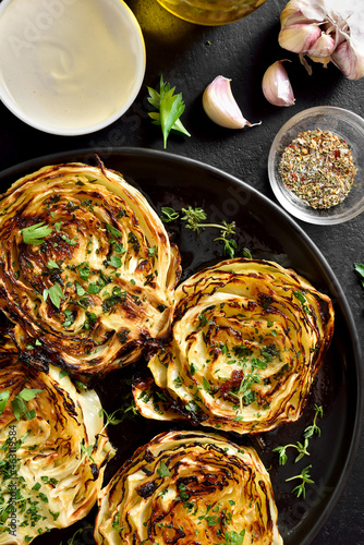 Foto Roasted cabbage steaks