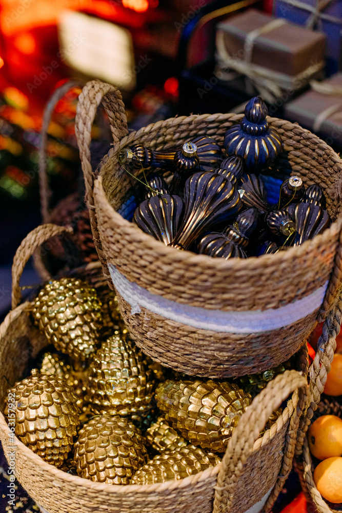 christmas symbol decorations festive tree items baskets