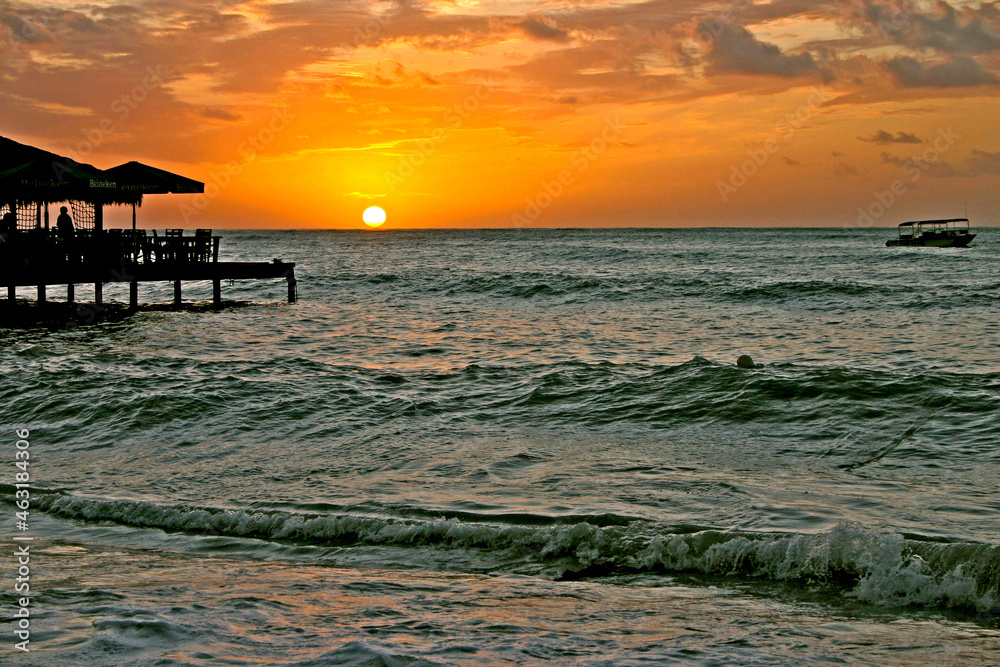 Por do sol no mar do Caribe. Aruba. Por do sol no mar do Caribe. Aruba.