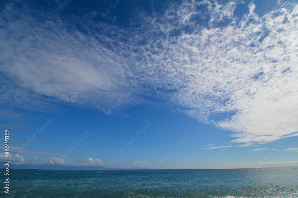 Fototapeta premium 空と海